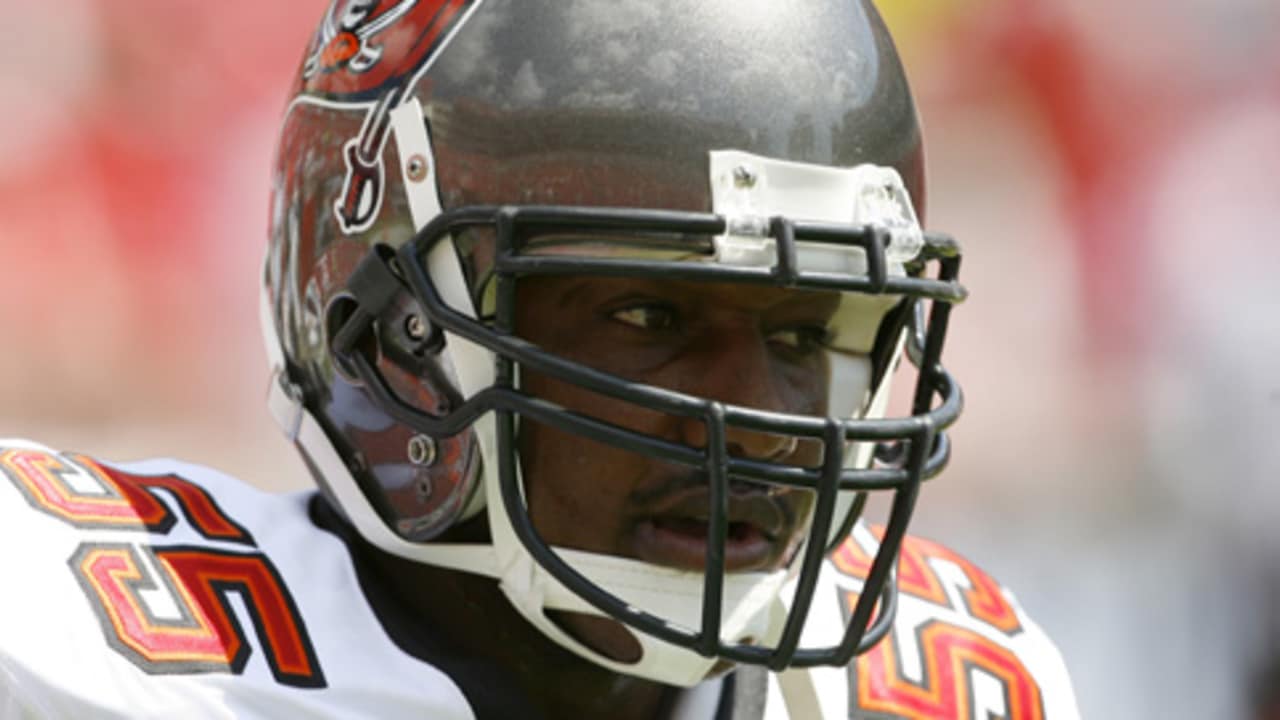 Buccaneers Cut Derrick Brooks, Warrick Dunn, 4 Others