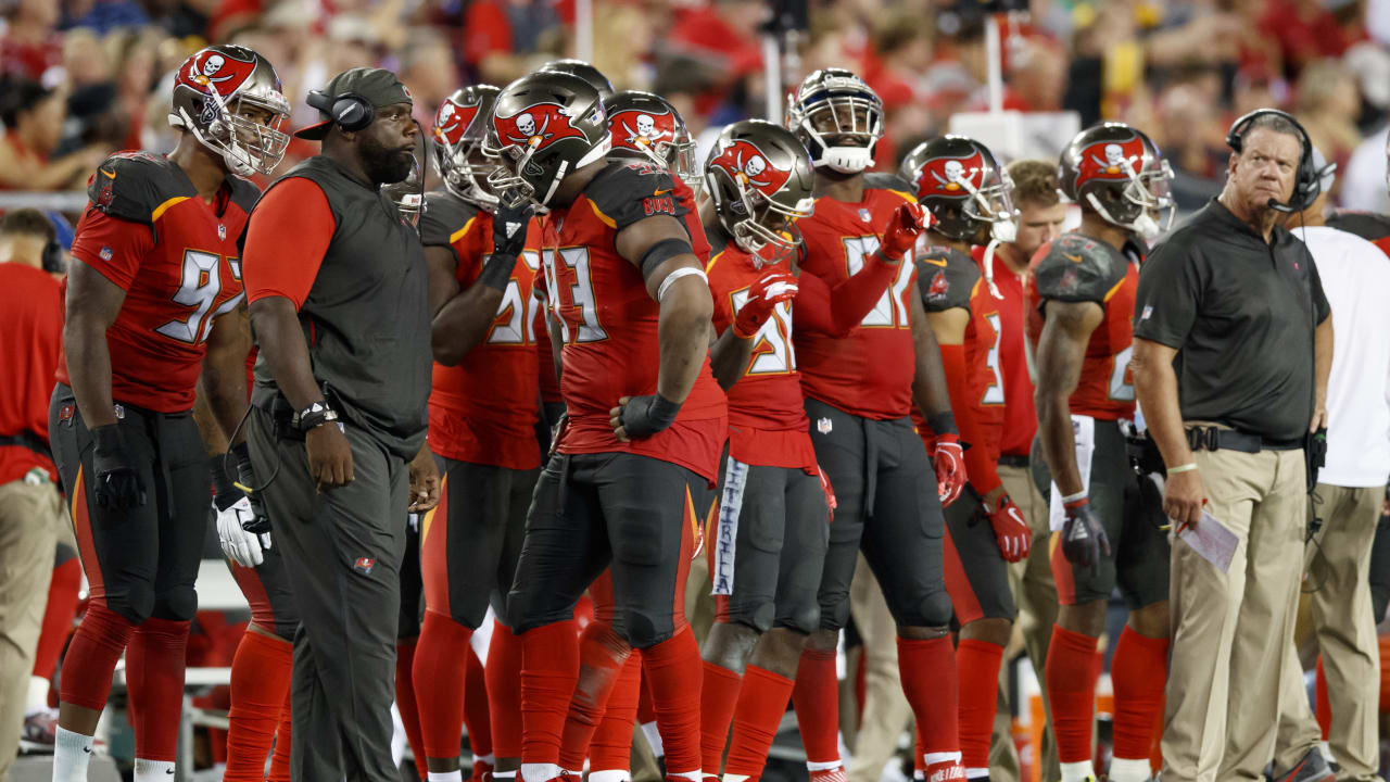 Bucs Briefing: What Is The Bucs' Future At Defensive Tackle?