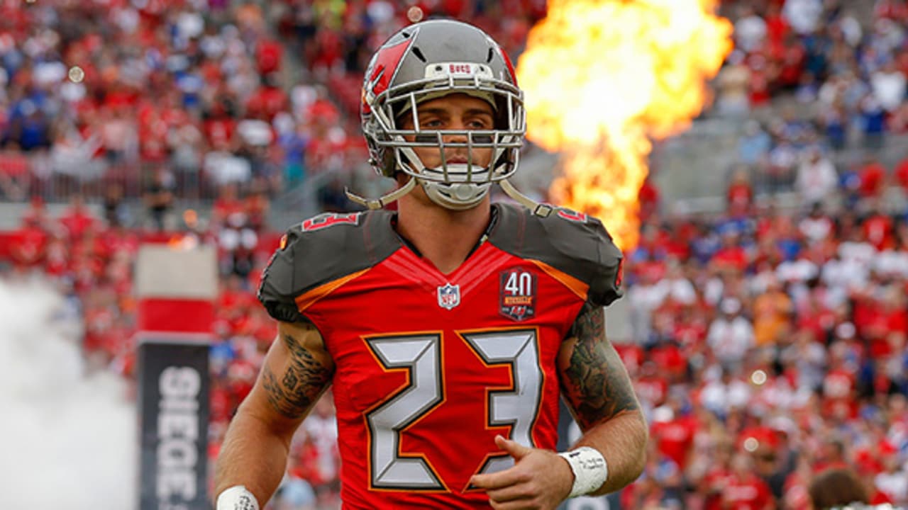 Buccaneers place Chris Conte on injured reserve - Bucs Nation