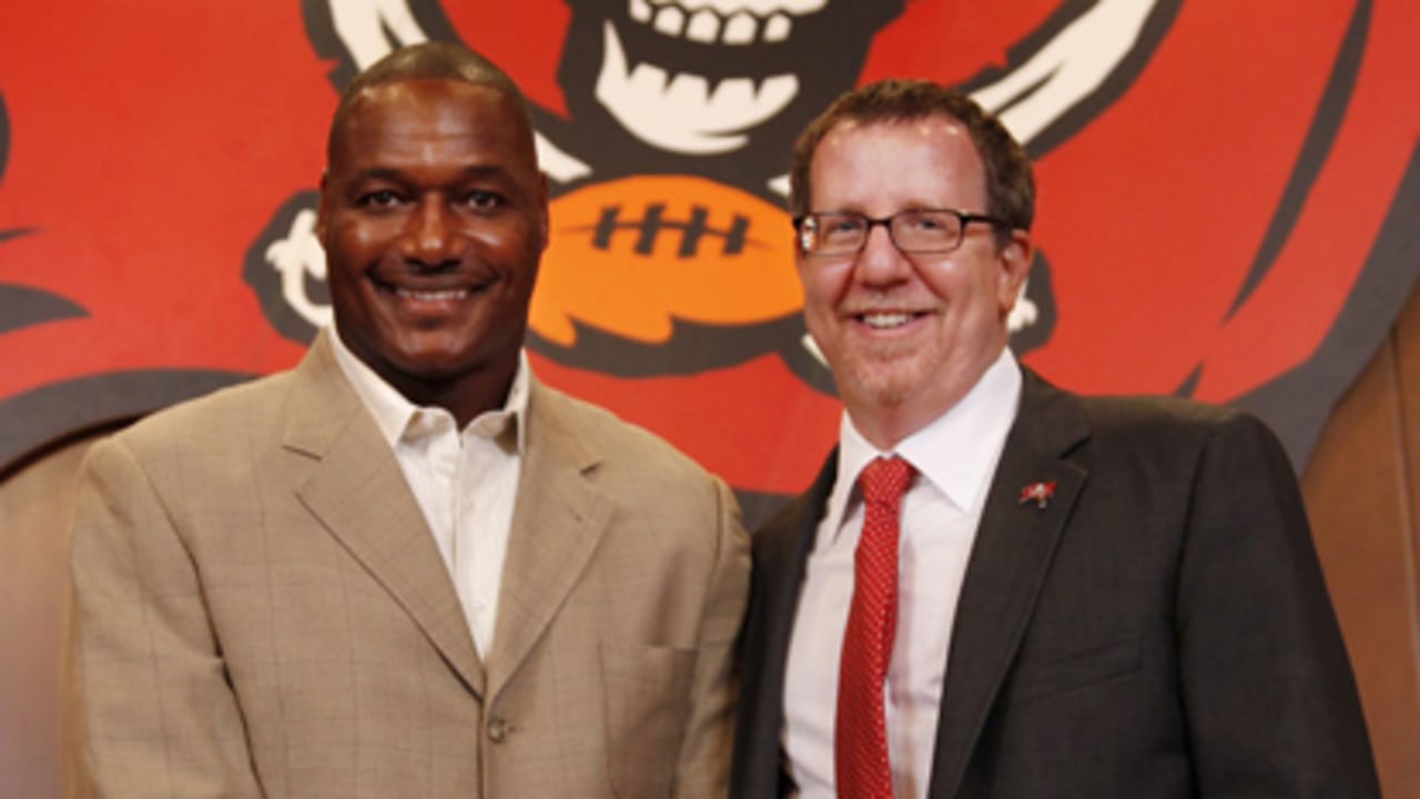 Hardy Nickerson: The Obvious Name to Replace Gruden's - Bucs Life