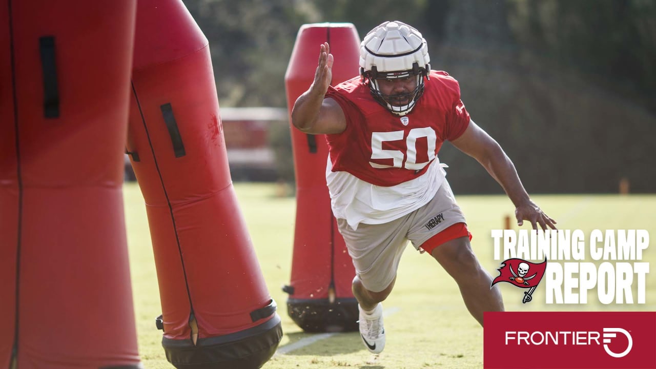 TAMPA, FL - AUG 02: Tampa Bay Buccaneers tight end Kyle Rudolph (8) runs  upfield during the Tampa Bay Buccaneers Training Camp on August 02, 2022 at  the AdventHealth Training Center at