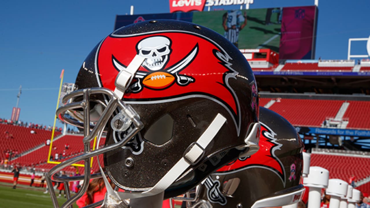 BUCCANEERS SIGN TWO, PLACE LB KENDELL BECKWITH ON ACTIVE/NFI LIST