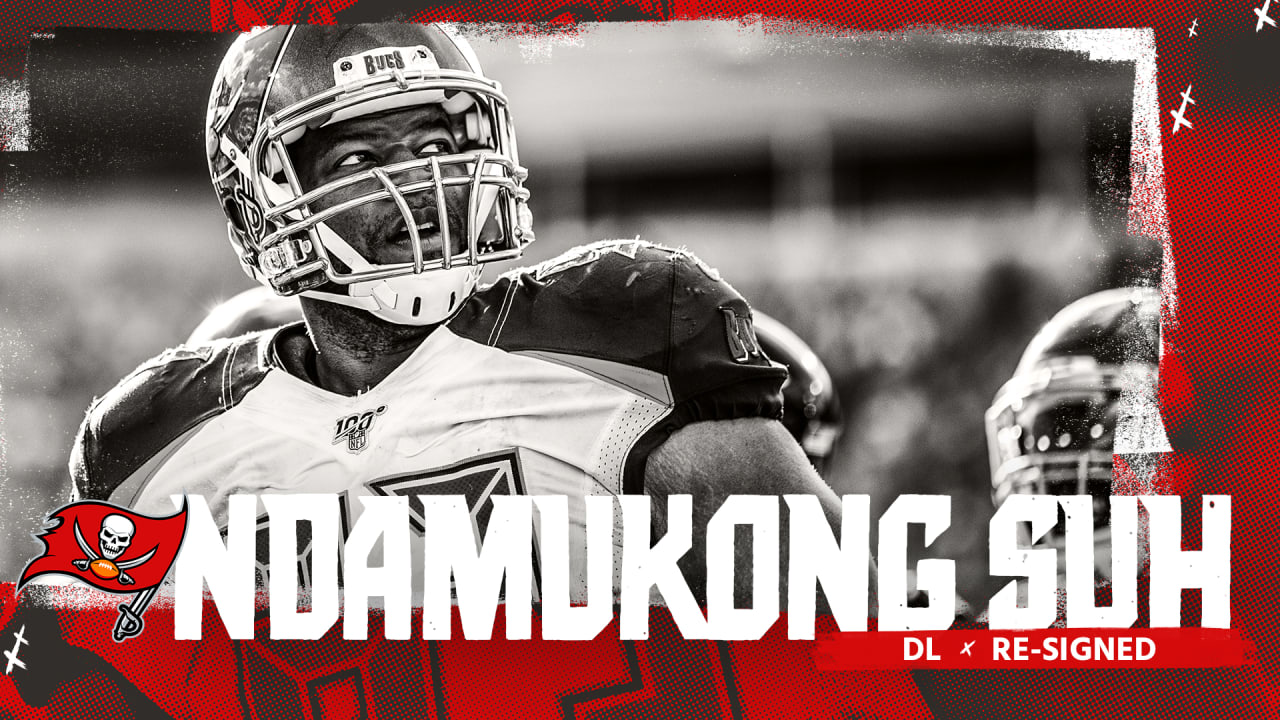 Ndamukong Suh Re-Signs with Bucs in Free Agency