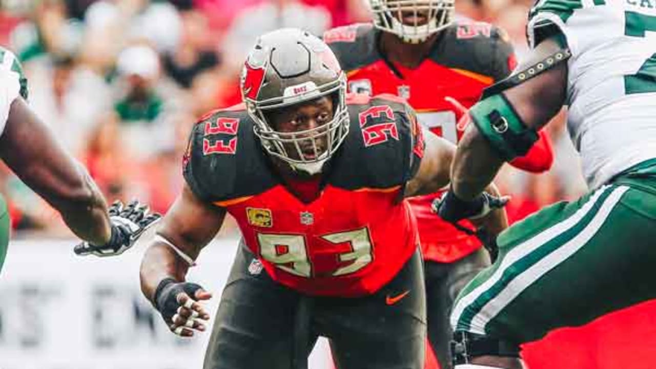 New Tampa Bay Buccaneers defensive line coach already helping team