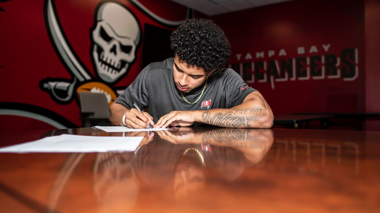 Tampa Bay Buccaneers 2021 NFL Draft Picks Sign Rookie Contracts