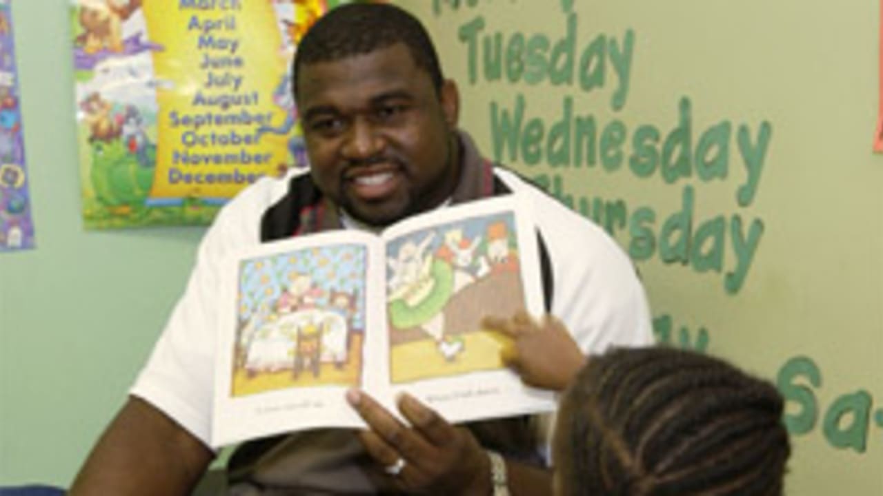 Bucs' WR Jackson excited to release 2nd children's book