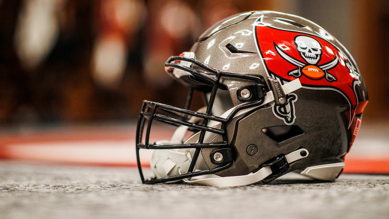 Buccaneers Rumors: Concern is growing that Ryan Jensen 'may not