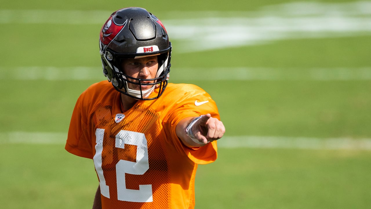 Training Camp Buzz: 'No butterflies' for Tom Brady in first scrimmage with  Bucs