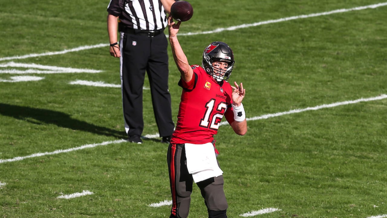 QB Tom Brady's Best Plays vs. MIN Vikings in Week 14