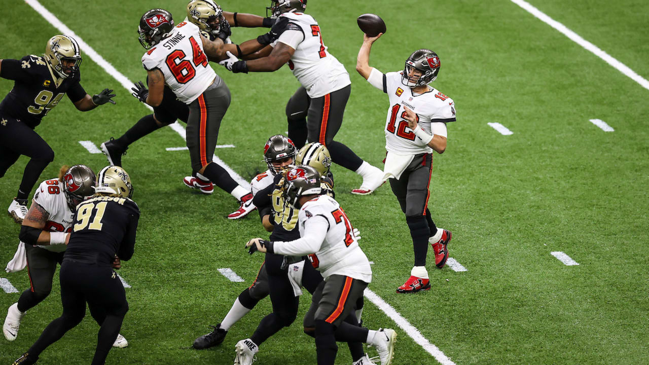 Saints self-destruct in 30-20 loss to Bucs in NFC Divisional