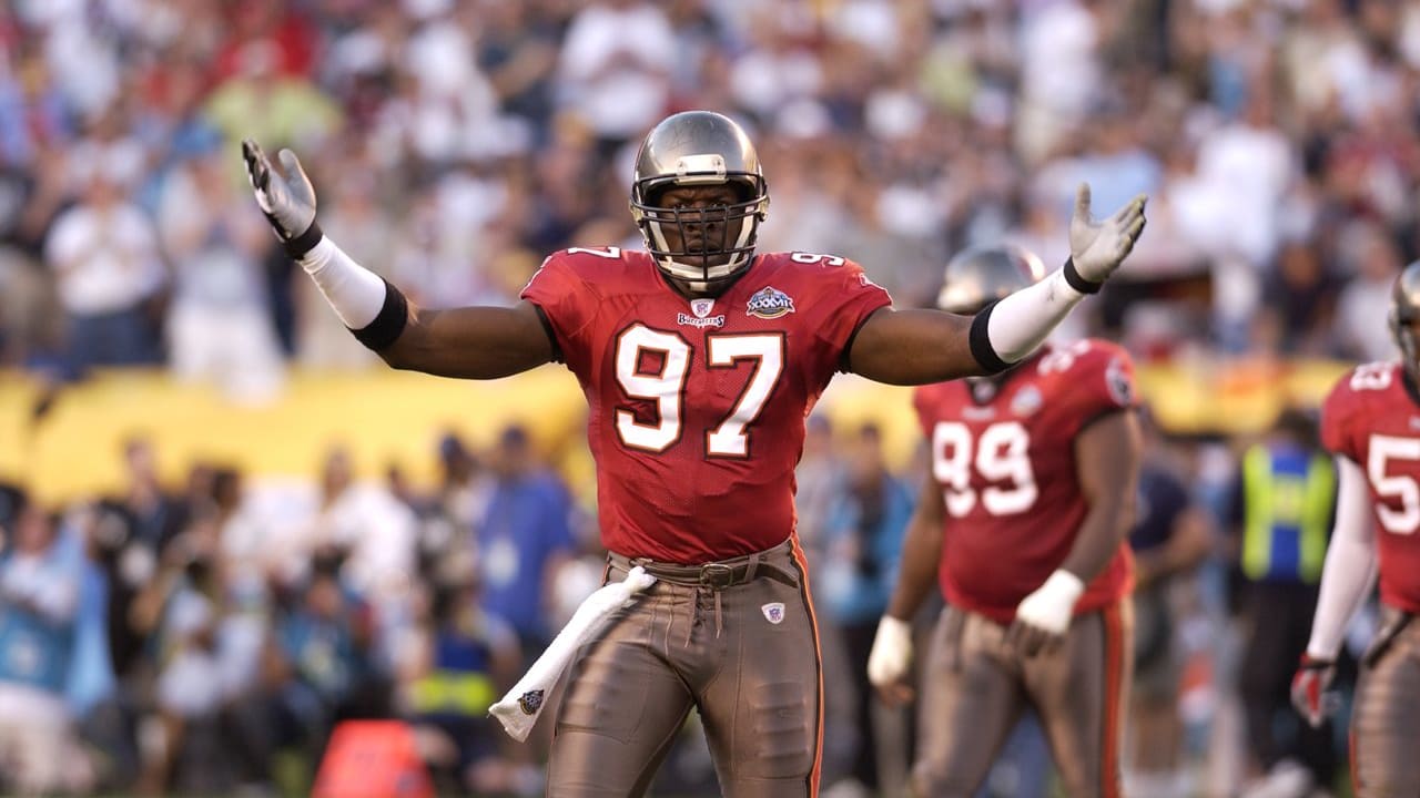 Simeon Rice  Buccaneers football, Nfl football players, Nfl football  pictures