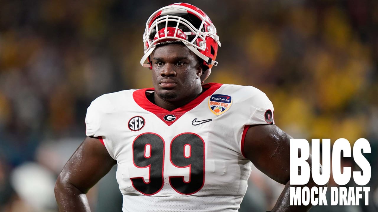 Buccaneers.com 2022 Mock Draft 9.0: Changeup Edition