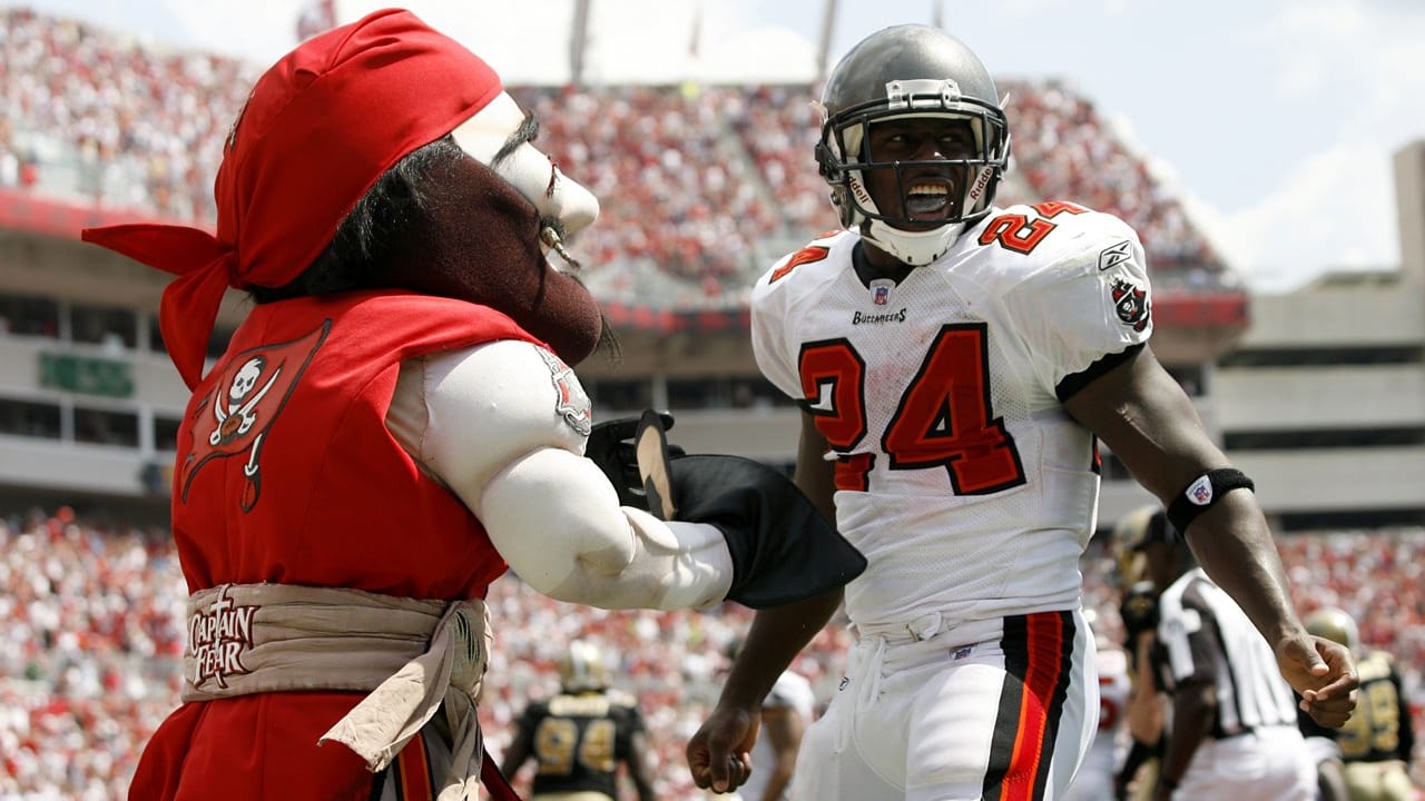 Where in the World is Cadillac Williams? - Bucs Nation