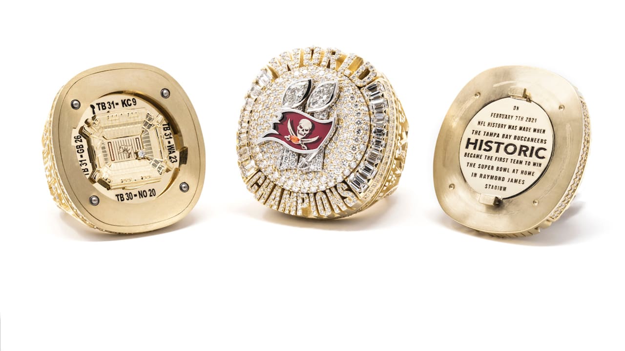 Tom Brady and Buccaneers Get 319 Diamond Super Bowl Rings