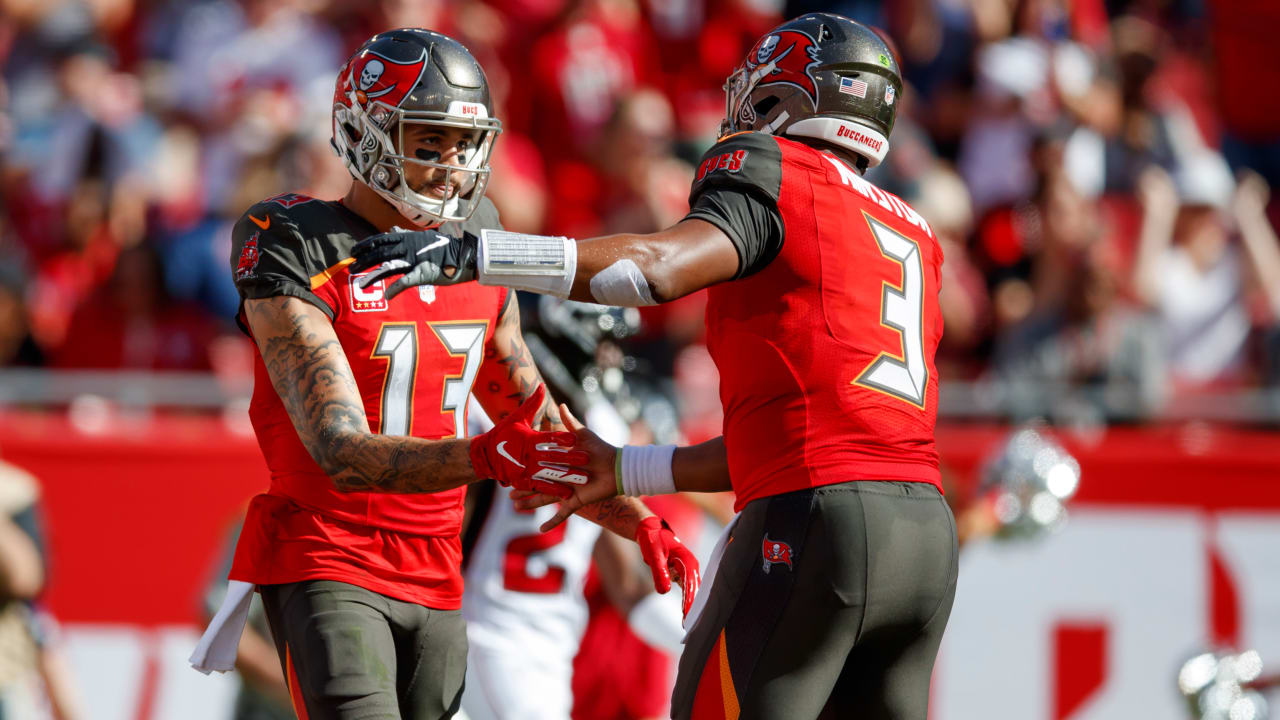 Bucs Vote for 2019 Captains: Jameis Winston, Carl Nassib Among