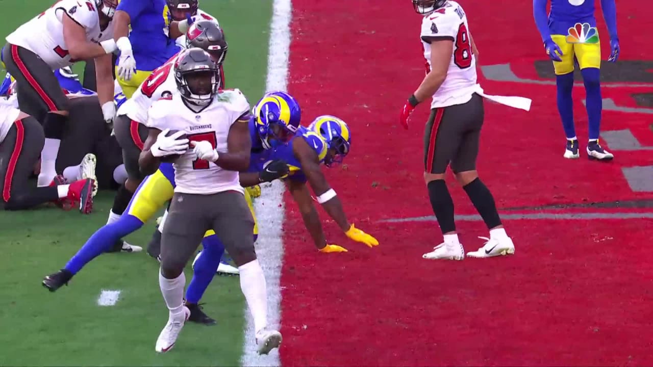 HIGHLIGHT RB Leonard Scores Touchdown vs. LA
