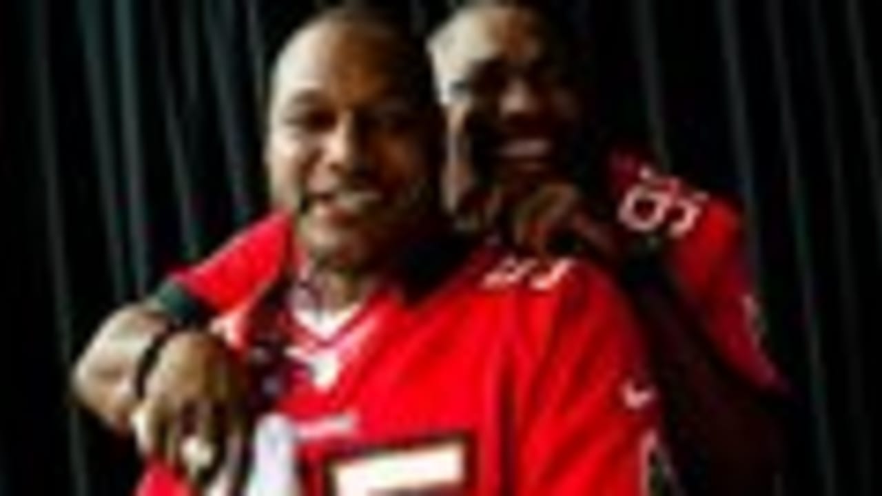 One round, two HoFers: 25 years ago, Bucs drafted Warren Sapp and Derrick  Brooks - The Athletic