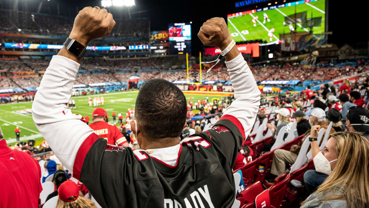 Tampa Bay Buccaneers Super Bowl Champions, thank you to fans