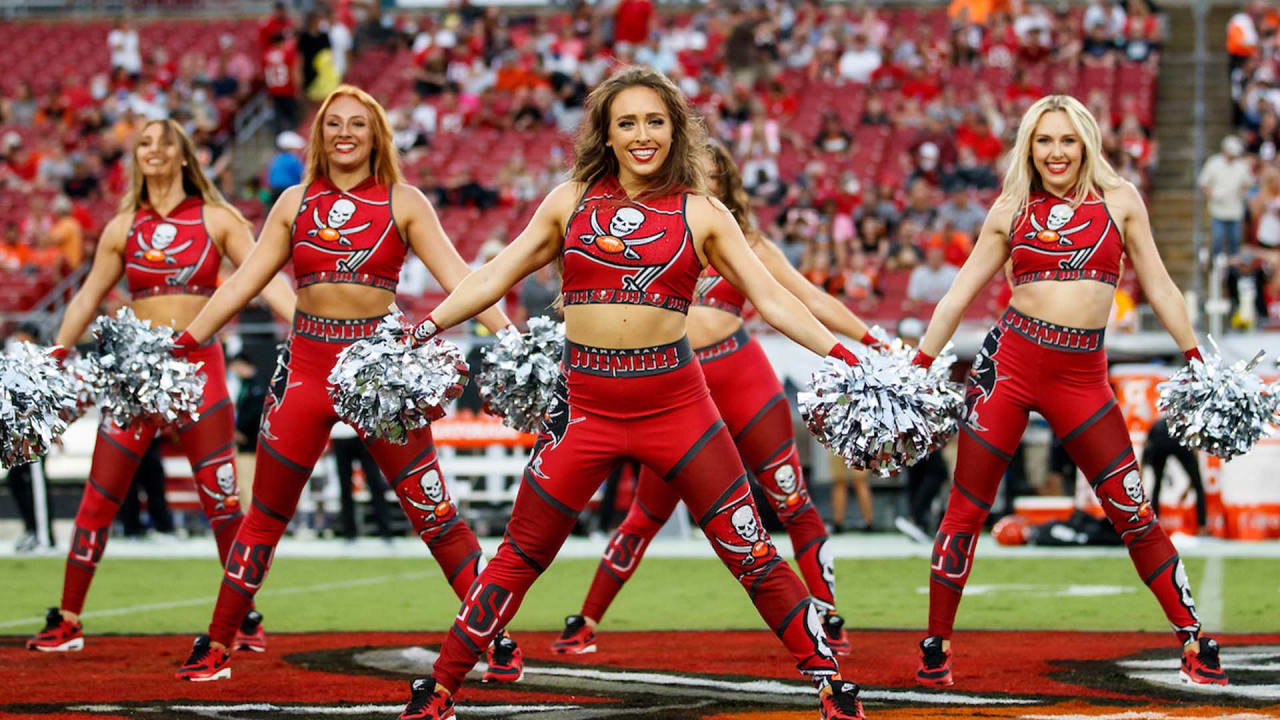 Best Photos Of The Bucs Cheerleaders From The 2021 Season