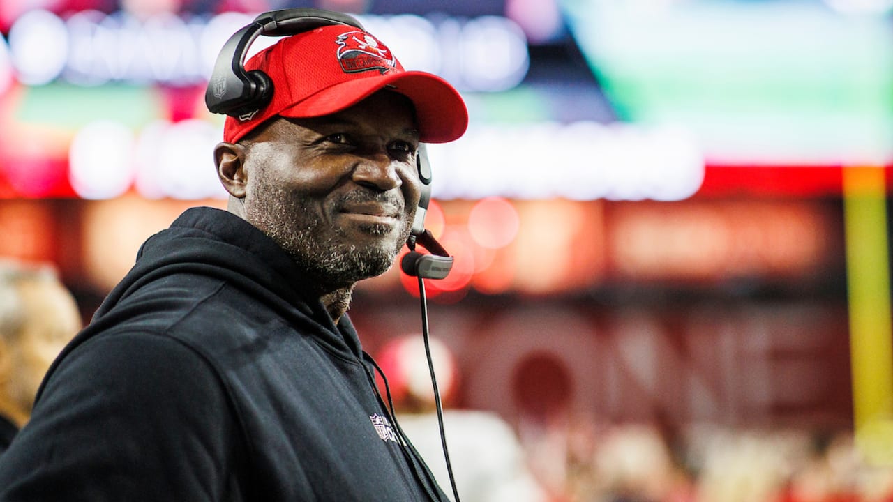 Tampa Bay Buccaneers Hire Brad Idzik (WRs), Skip Peete (RBs) and