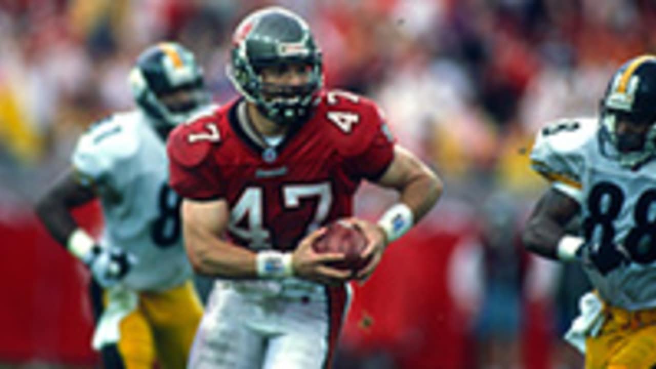 Former Insurance Salesman Outshines the Bucs' Defense! (Steelers vs.  Buccaneers, 2002)