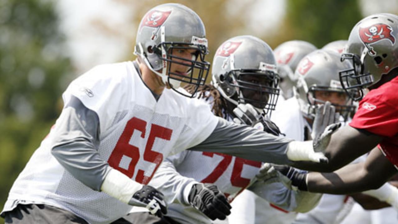 Tampa Bay Buccaneers guard Davin Joseph (75) during the fourth