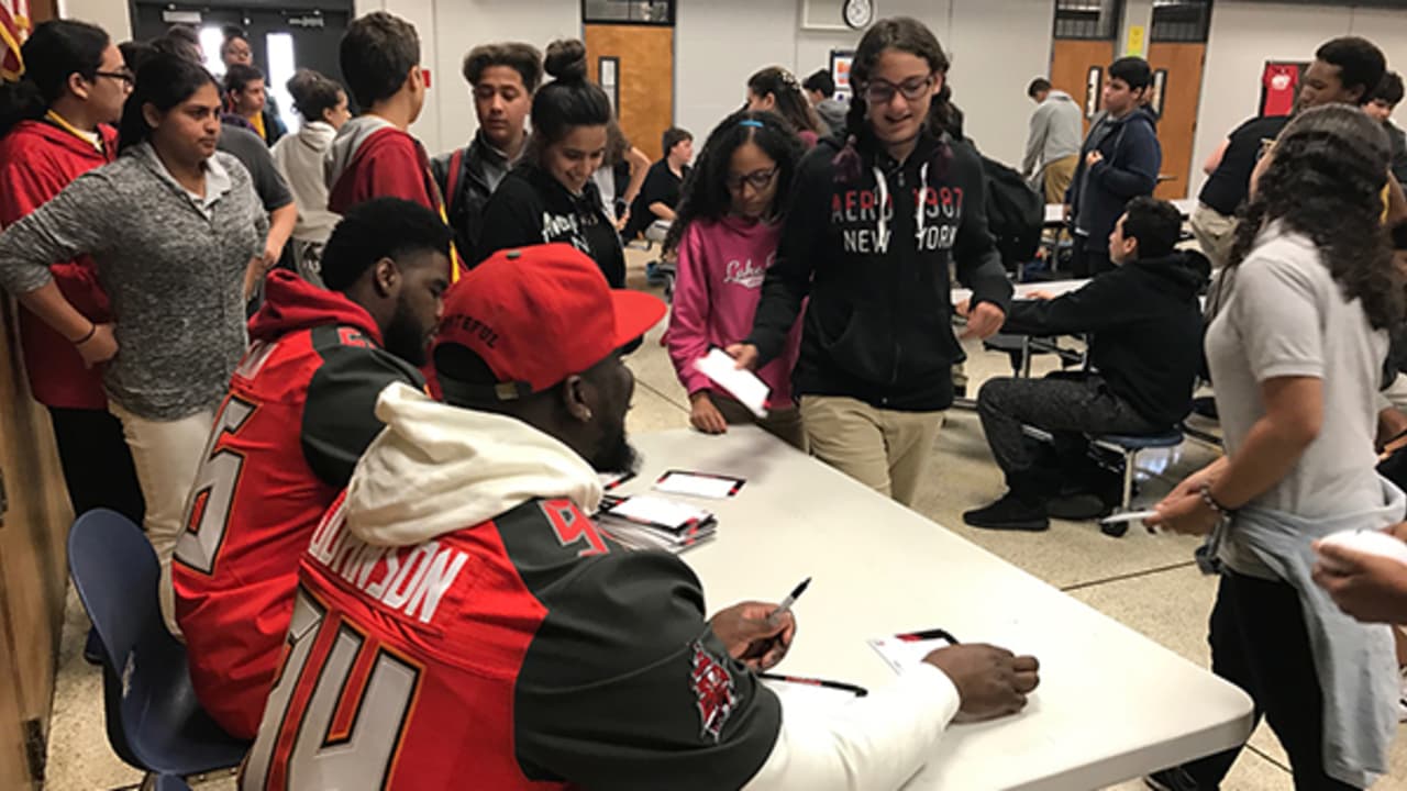 Bucs Take Over the Great American TeachIn at Buccaneers Academies