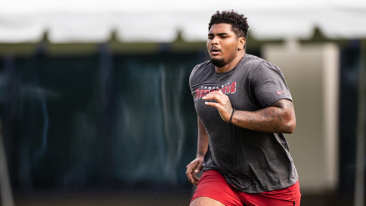 TAMPA, FL - JUL 26: Alex Cappa (65) goes thru a drill during the Tampa Bay  Buccaneers Training Camp on July 26, 2021 at the AdventHealth Training  Center at One Buccaneer Place