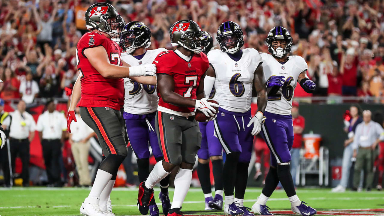 HIGHLIGHTS: Buccaneers Defeated by Baltimore Ravens 27-22 in Week 8