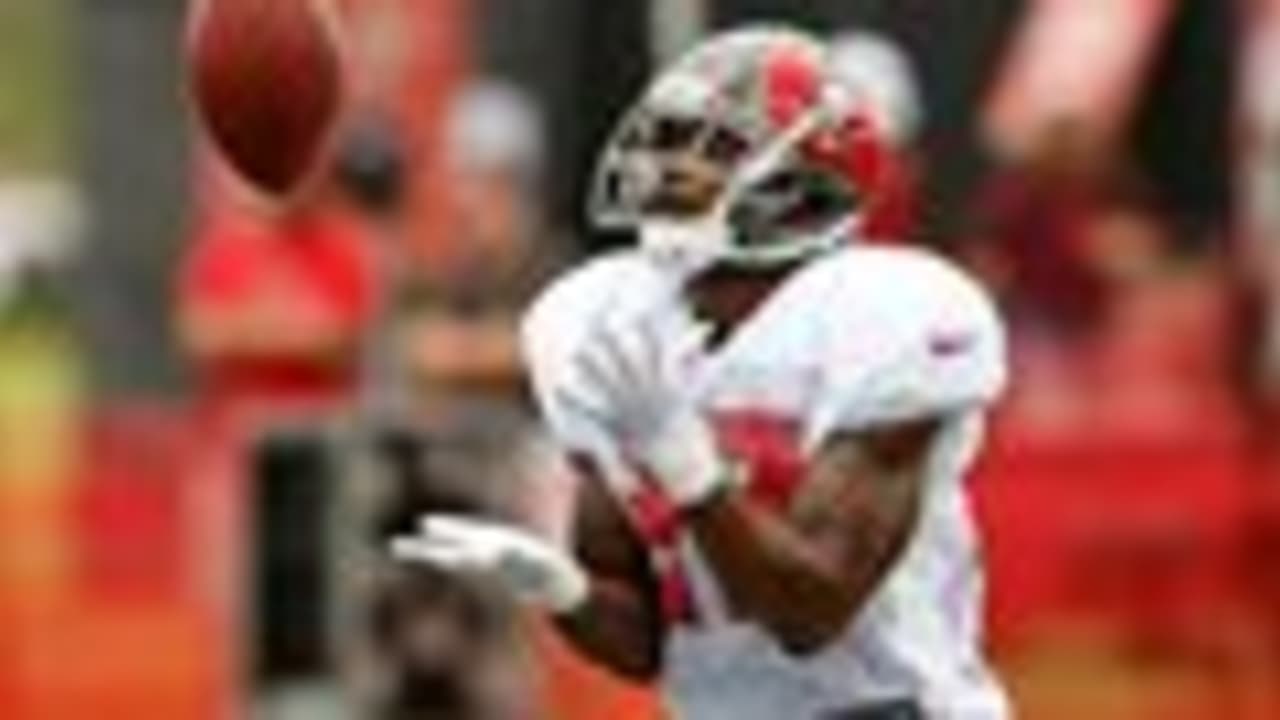 Buccaneers officially sign WR Lavelle Hawkins