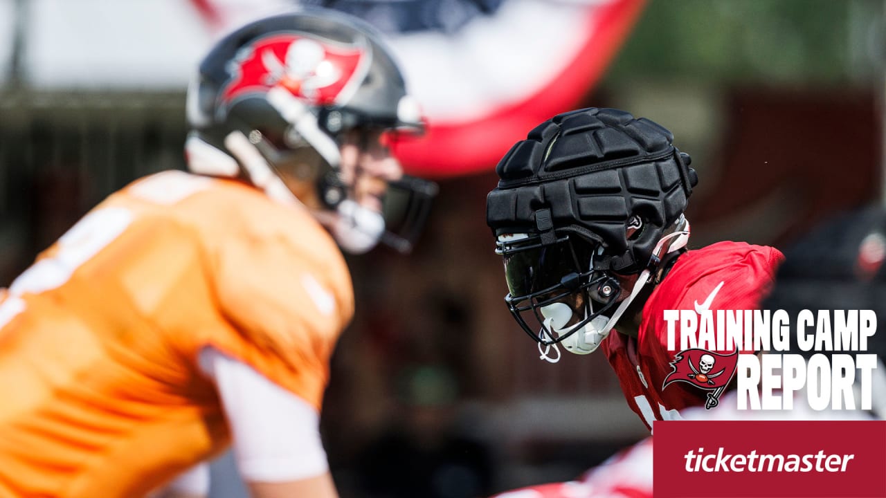 Tampa Bay Buccaneers' saftey Dwight Smith (26) watches a replay