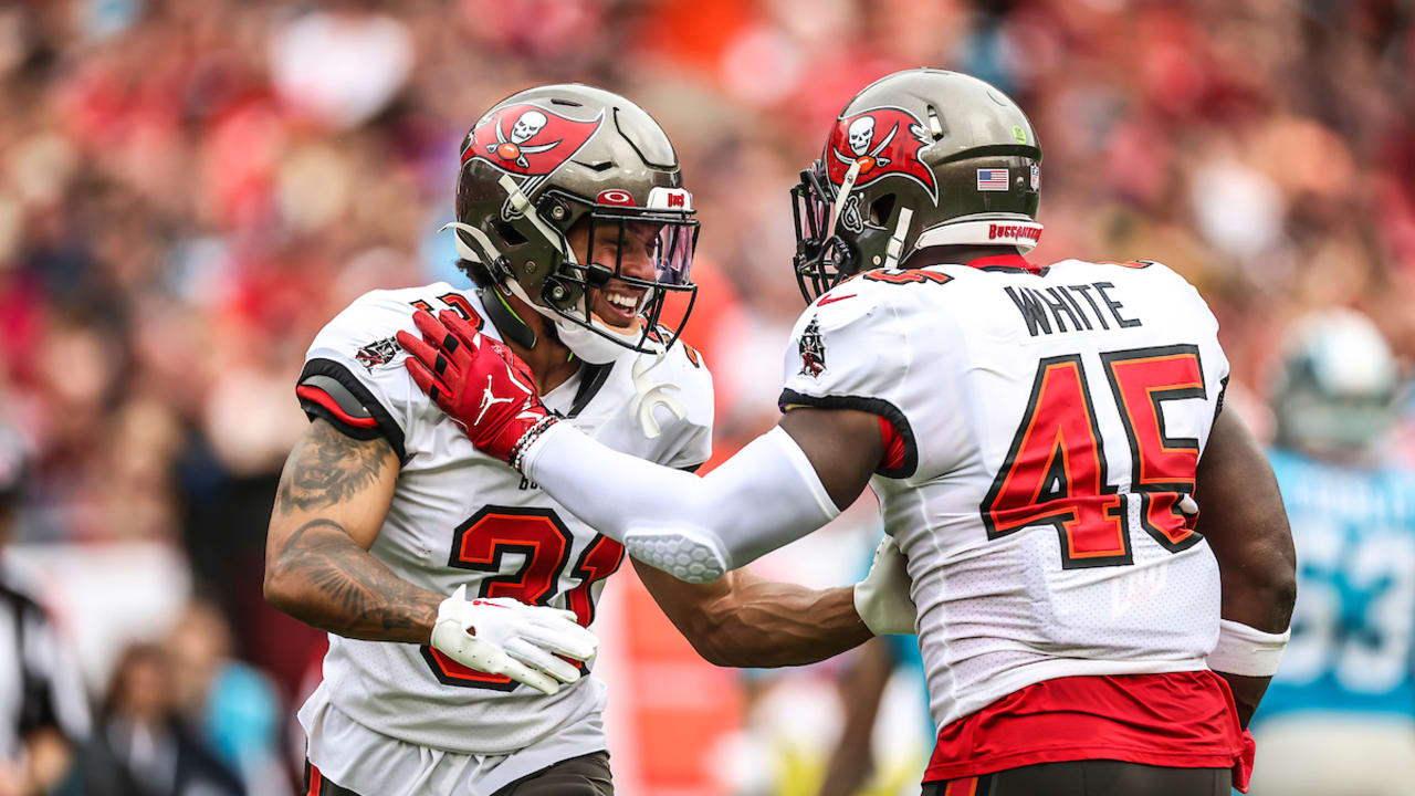 NFL Week 17 Carolina Panthers vs. Tampa Bay Buccaneers Team Score