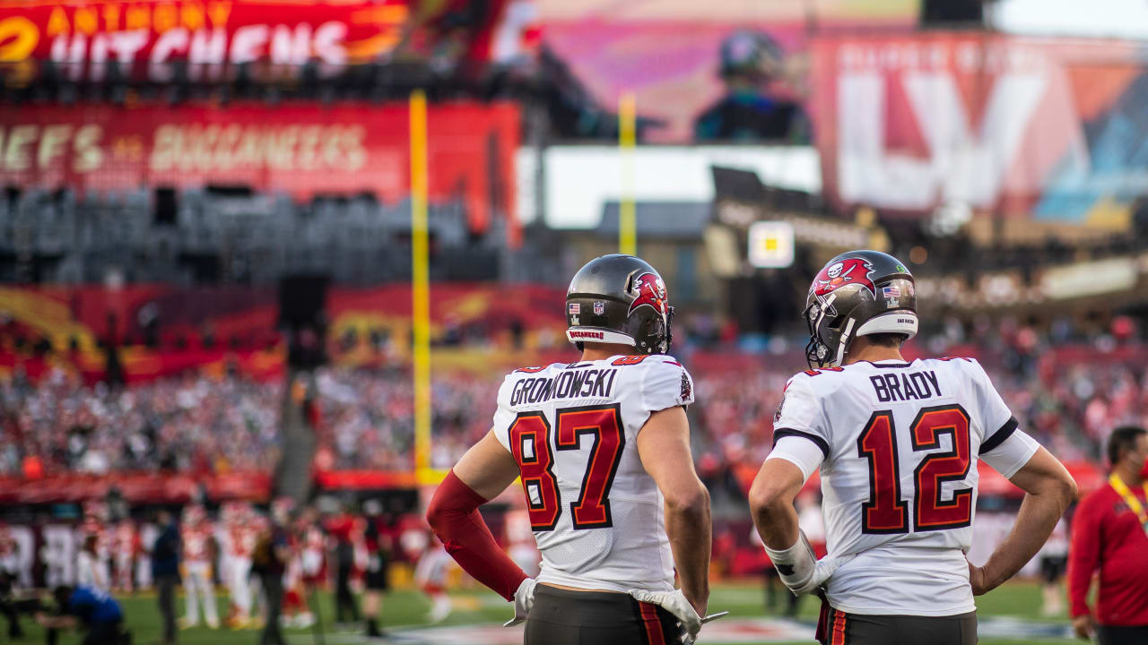 Buccaneers at Patriots on October 3, Rob Gronkowski and Tom Brady