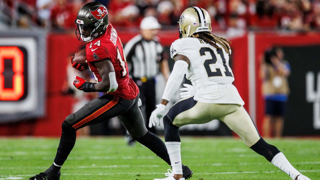 Bucs' Godwin out for season with torn ACL in right knee