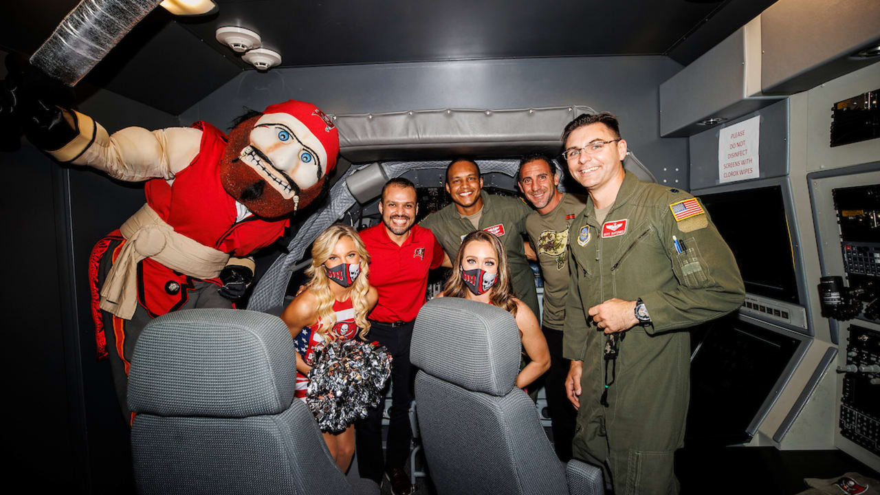 Buc rookies visit MacDill > MacDill Air Force Base > News