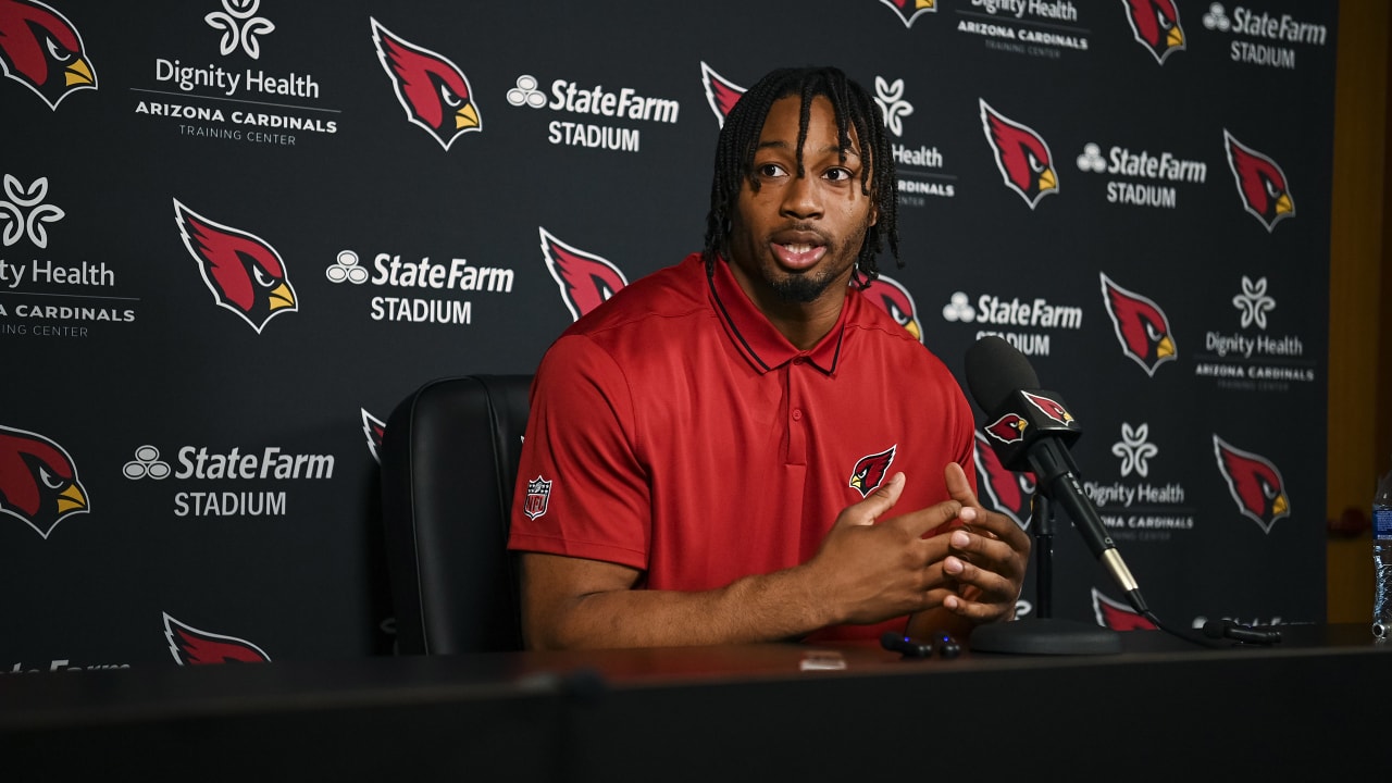 Can't-Miss Play: Arizona Cardinals Isaiah Simmons reels in a one-handed  interception for the Cardinals' second pick-six of the game