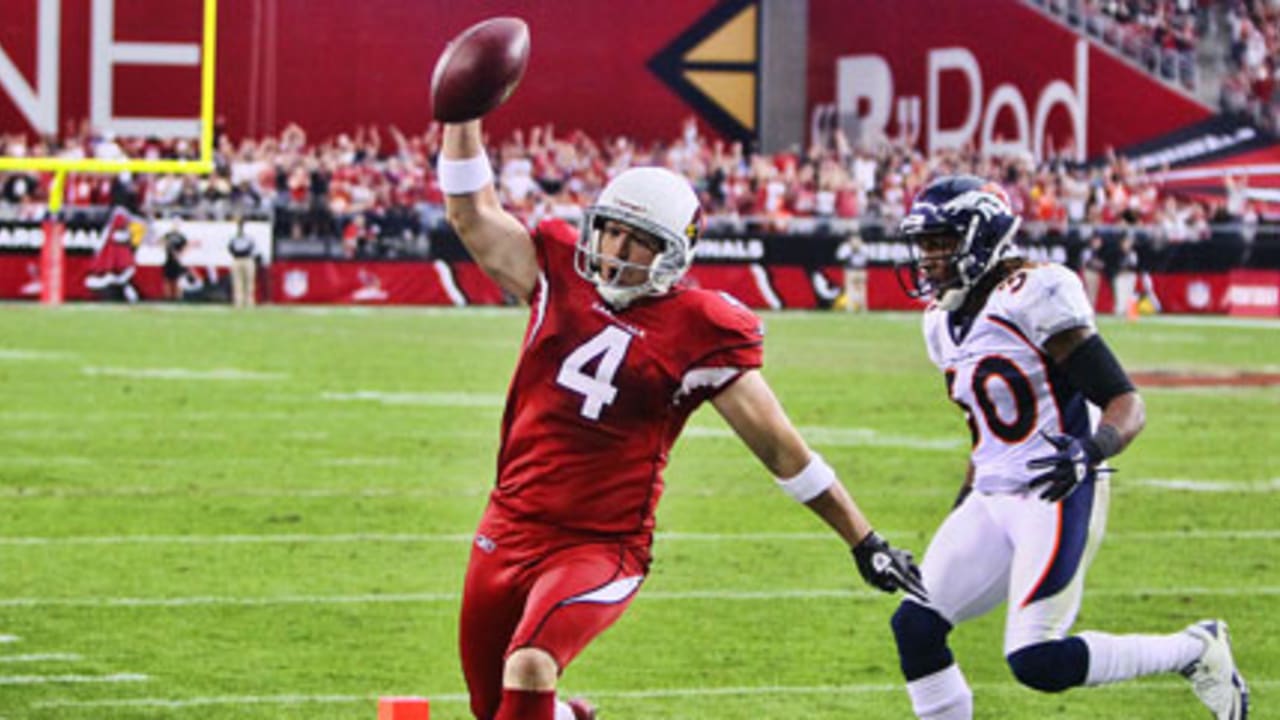 Arizona Cardinals kicker Jay Feely celebrates kicking the winning field  goal in overtime of the Cardinals-Cleveland Browns game at University of  Phoenix Stadium in Glendale, Arizona, December 18,2011. The Cardinals  defeated the