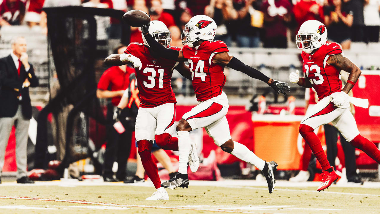 November 21, 2021: Arizona Cardinals running back James Conner (6) scores a  touchdown during a game between the Arizona Cardinals and Seattle Seahawks  at Lumen Field in Seattle, WA. The Cardinals won