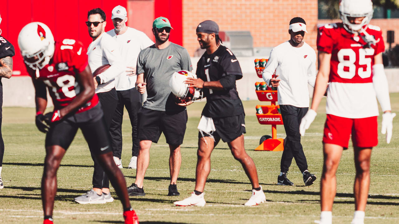 Cardinals, without Kliff Kingsbury and with Covid issues, dominate