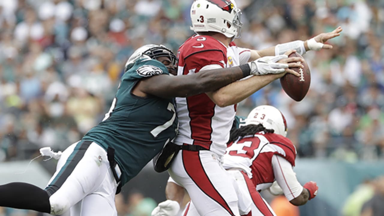 Cardinals offensive line struggled to protect Carson Palmer again