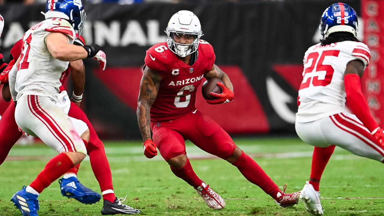 Arizona Cardinals running back James Conner bursts through left side of  line for 20-yard gain