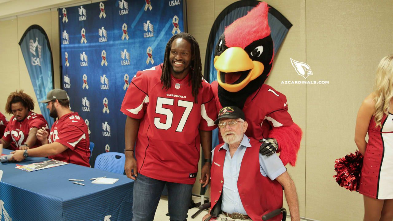 Cardinals visit Phoenix VA to acknowledge vets