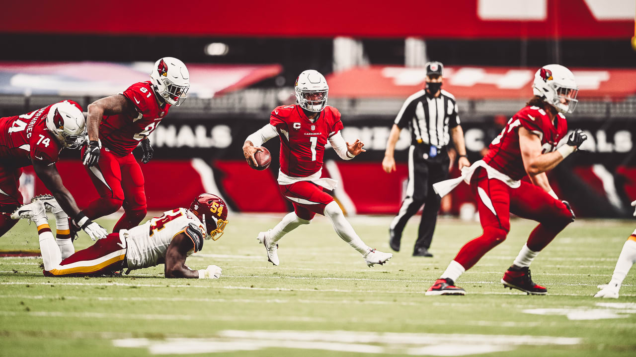 Terry McLaurin receives personalized jersey from Larry Fitzgerald