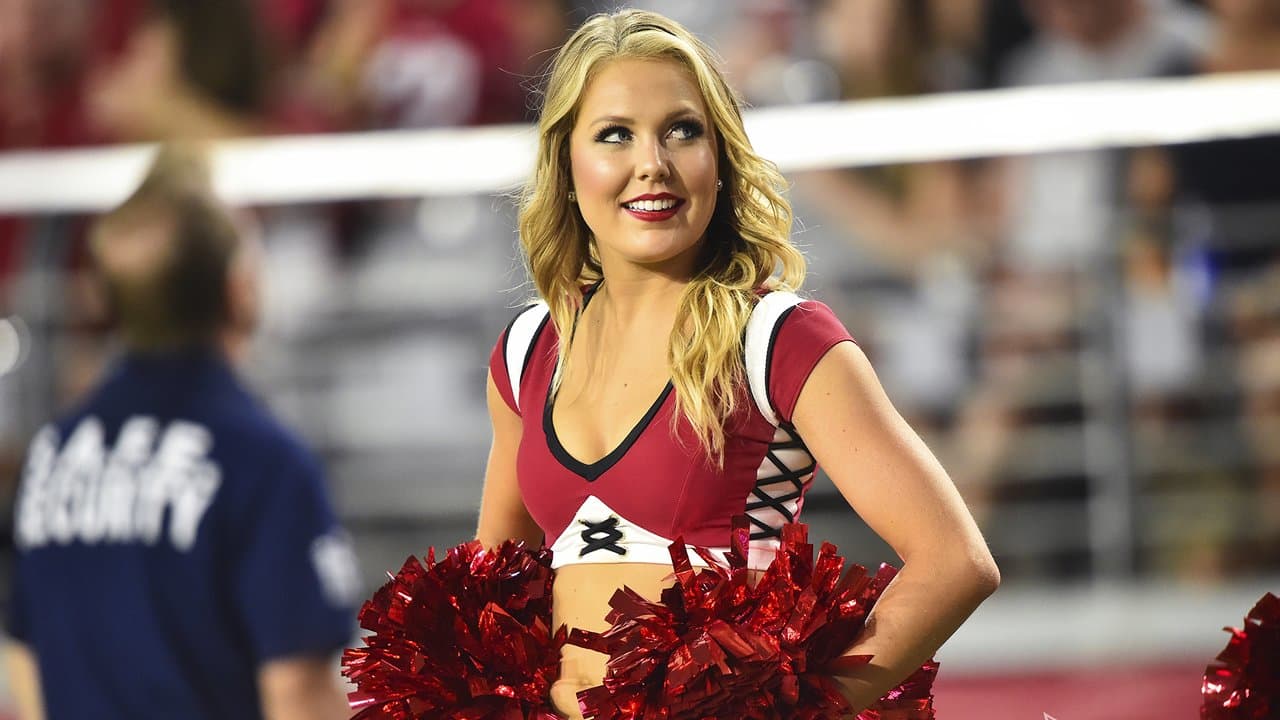 Meet Jacqueline: Software Engineer and Former Arizona Cardinals Cheerleader  - Science Cheerleaders