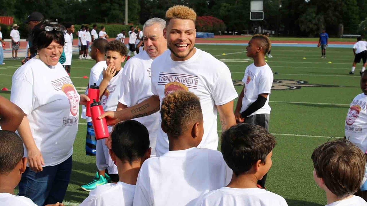 Tyrann Mathieu hosts 2022 Heart of a Badger youth football camp