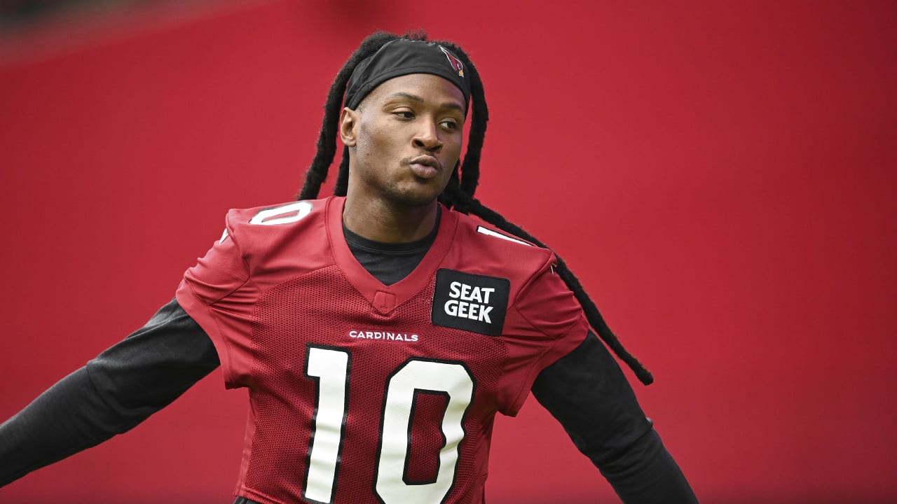 Cardinals wide receiver DeAndre Hopkins and Browns quarterback Deshaun Watson have the same suspension length, and that isnt right photo picture