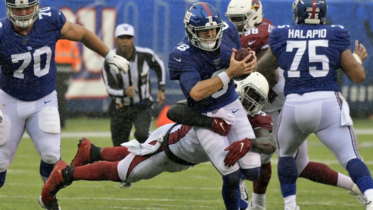 Daniel Jones struggles in the rain against Arizona Cardinals as Giants lose