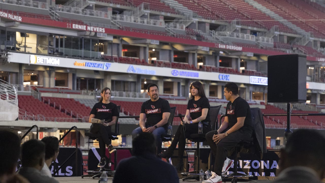 Arizona Cardinals support wellness day at House of Refuge in Mesa