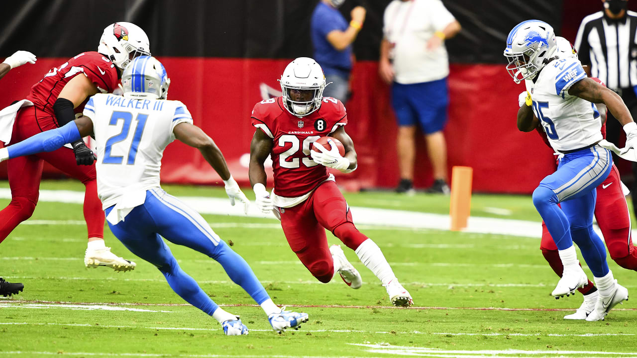 Cardinals wearing patch honoring Hall of Fame safety Larry Wilson