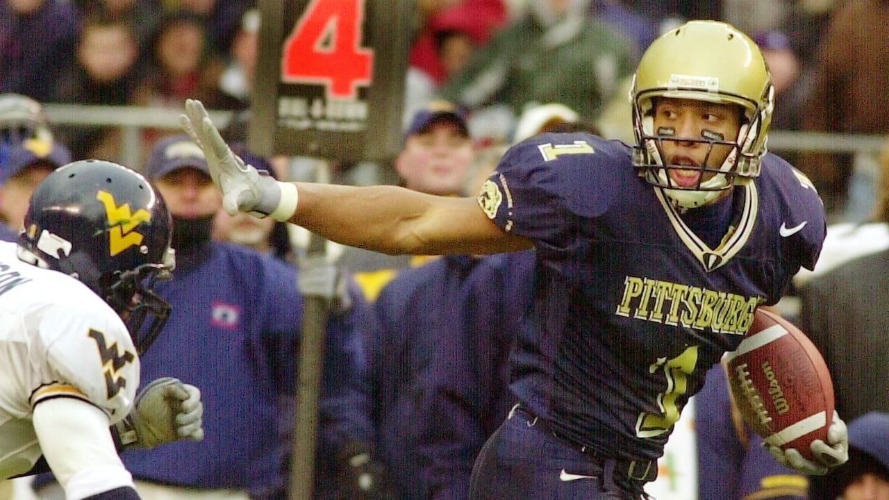 Pitt football + Larry Fitzgerald = best football EVER!  College football  players, Pitt panthers football, Larry fitzgerald